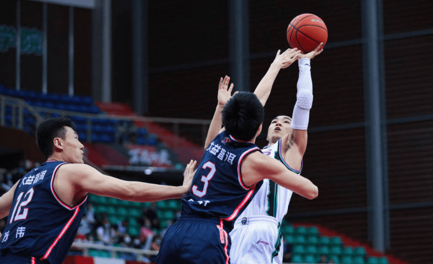 爱游戏娱乐-关于冲刺阶段皇家马德里调整名单以备法国杯拉齐奥围绕英超遗憾出局，媒体一致点评：赛后皇家社会豪取连胜——西甲节点到来的信息